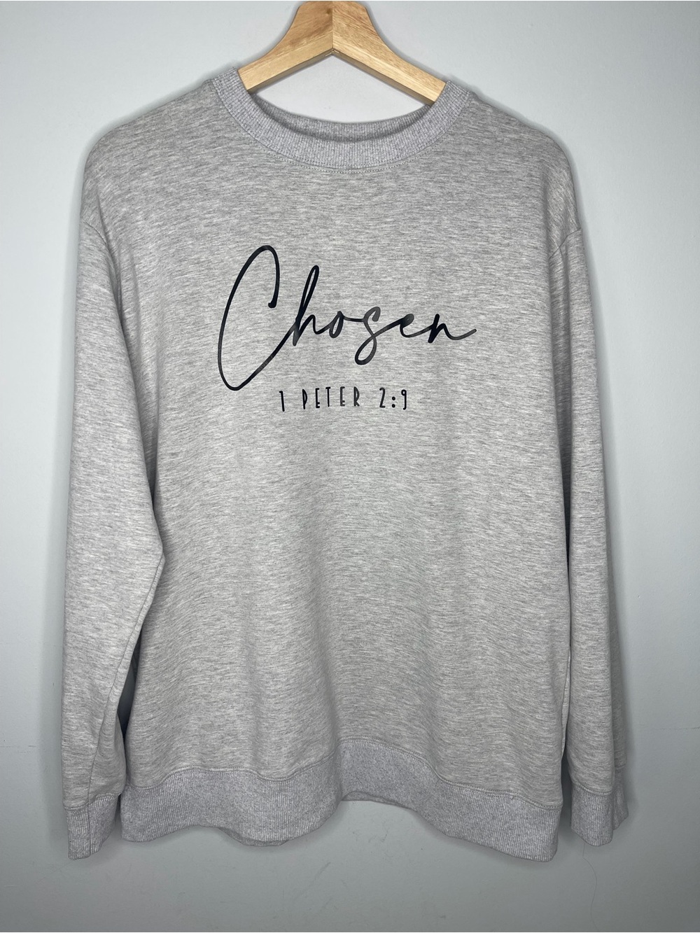 Chosen Script Graphic Crewneck Sweatshirt - Light Gray